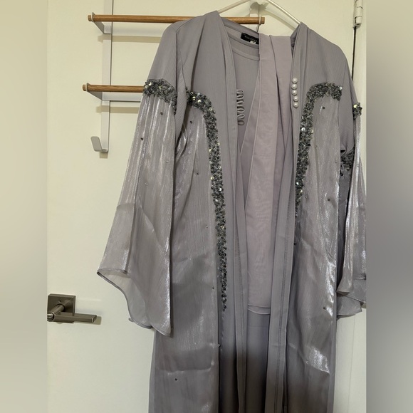 Custom made lavender sheer detailing beaded designer abaya - Picture 6 of 10